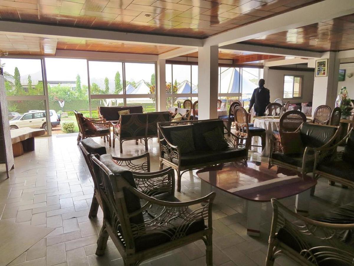 Hotel Azur Yaoundé Kültér fotó
