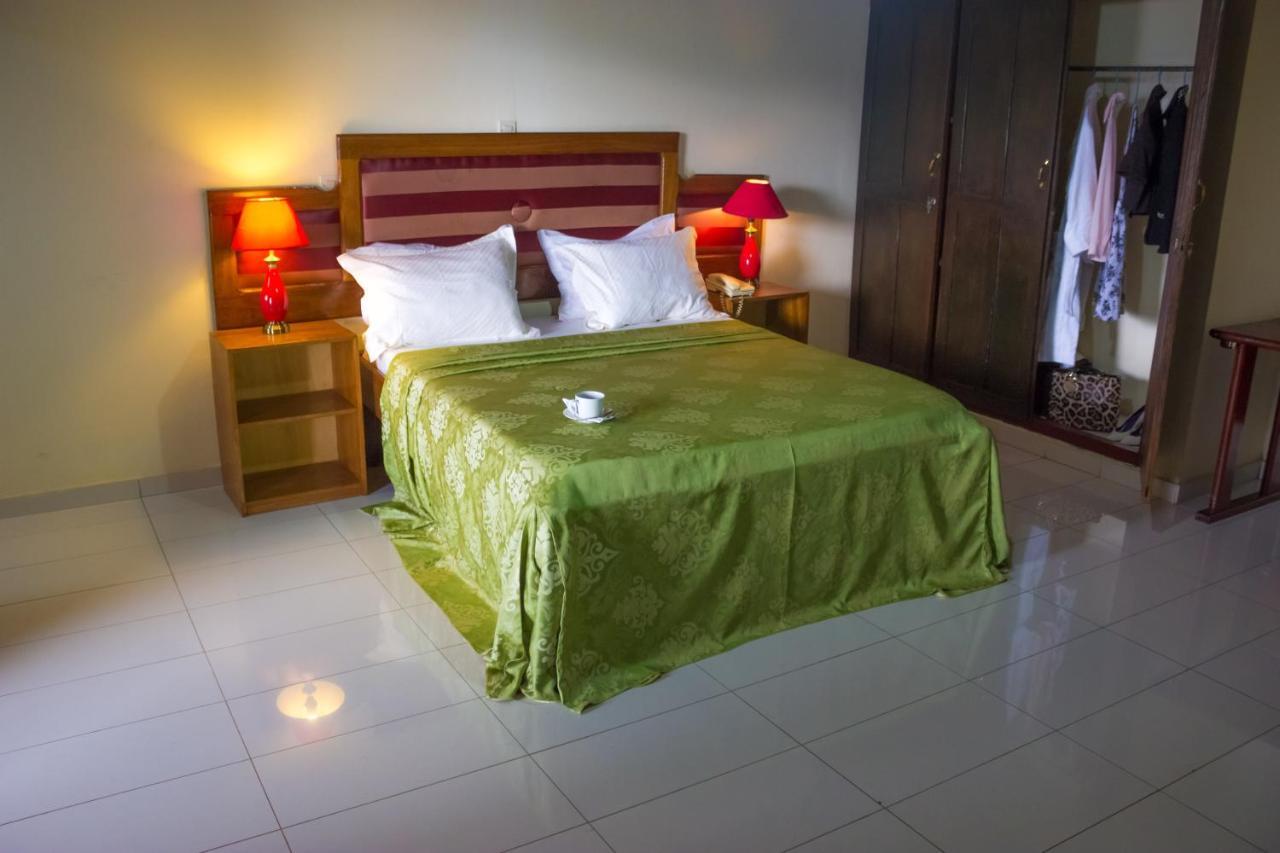 Hotel Azur Yaoundé Kültér fotó