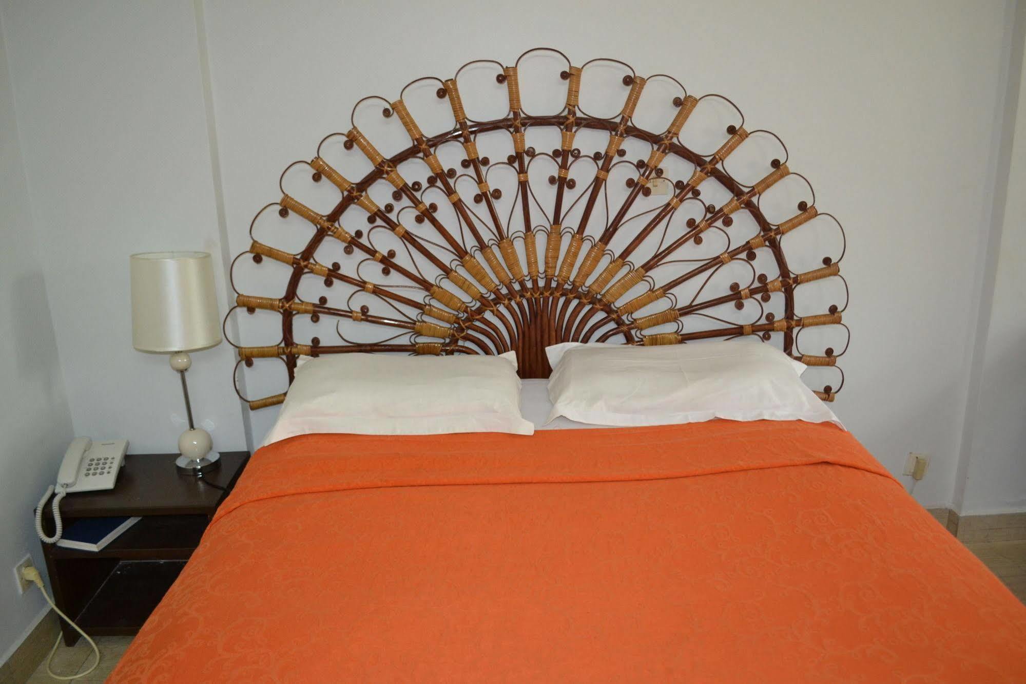 Hotel Azur Yaoundé Kültér fotó