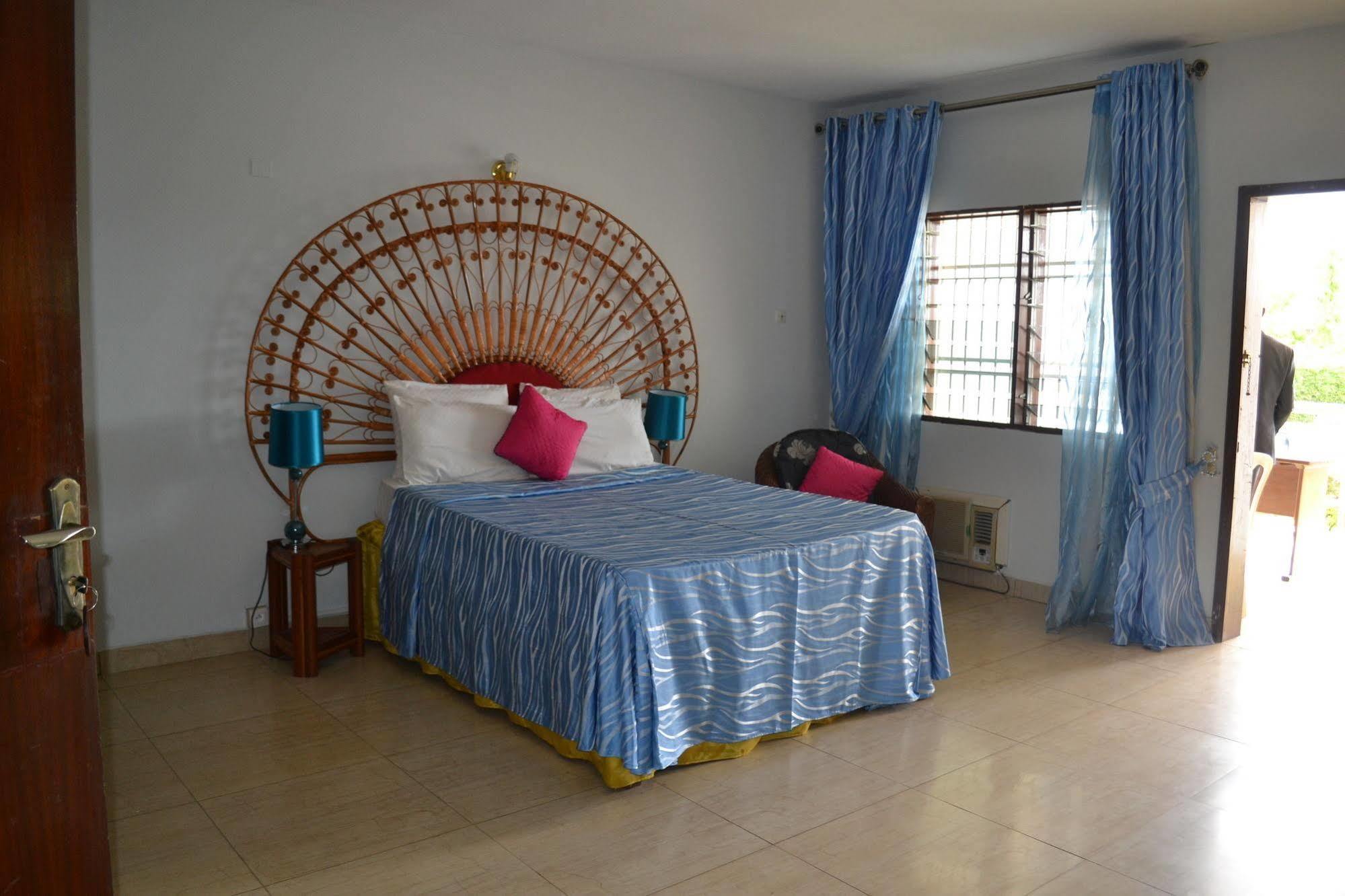 Hotel Azur Yaoundé Kültér fotó