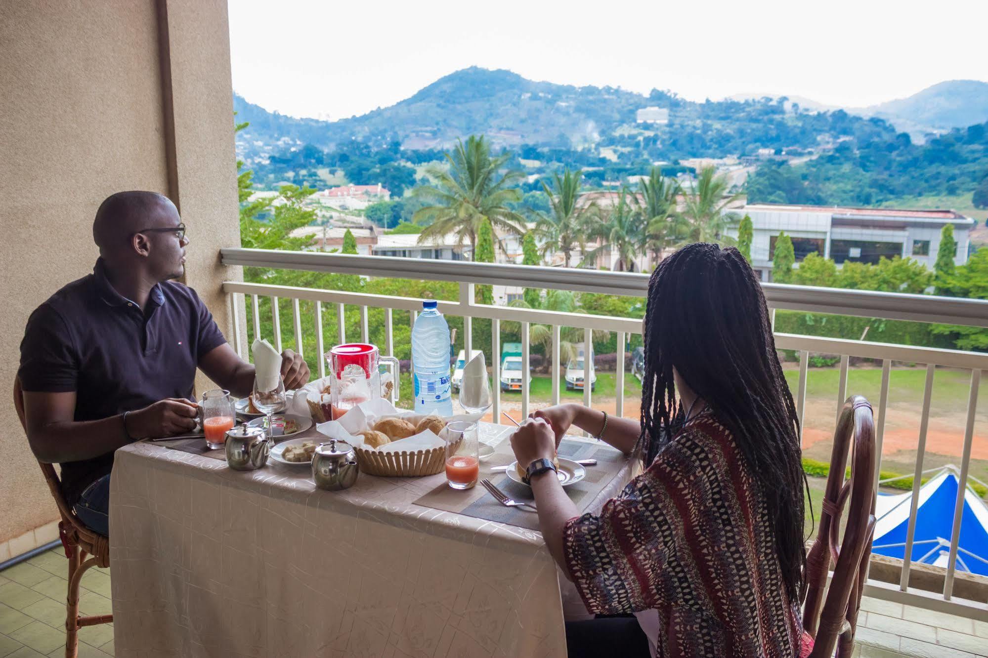 Hotel Azur Yaoundé Kültér fotó